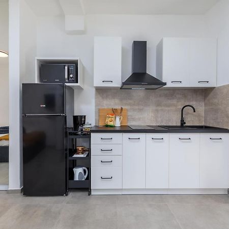 3 Minutes From The Beach: Lovely Studio Apartment Pola Esterno foto