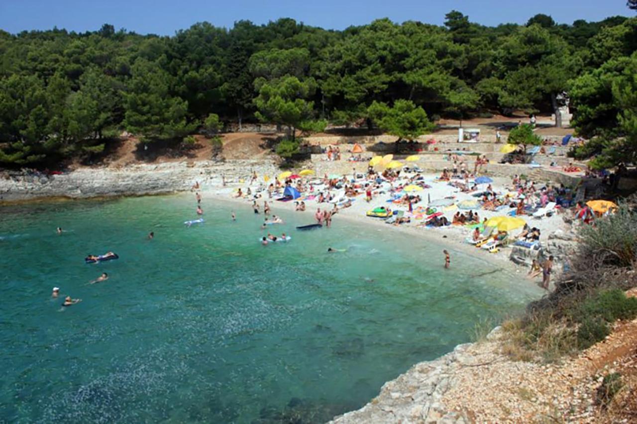 3 Minutes From The Beach: Lovely Studio Apartment Pola Esterno foto